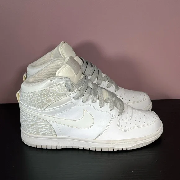 Nike Dunk High White Neutral Grey Size 8 Men 9.5 Women Gently Used Fast Shipping - Picture 2 of 6